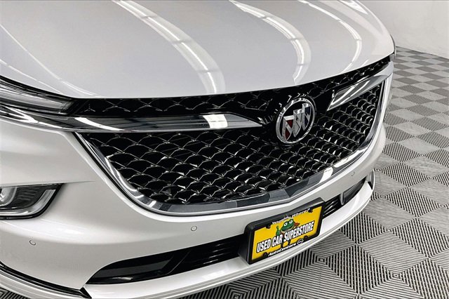 Used 2024 Buick Enclave Avenir image 31