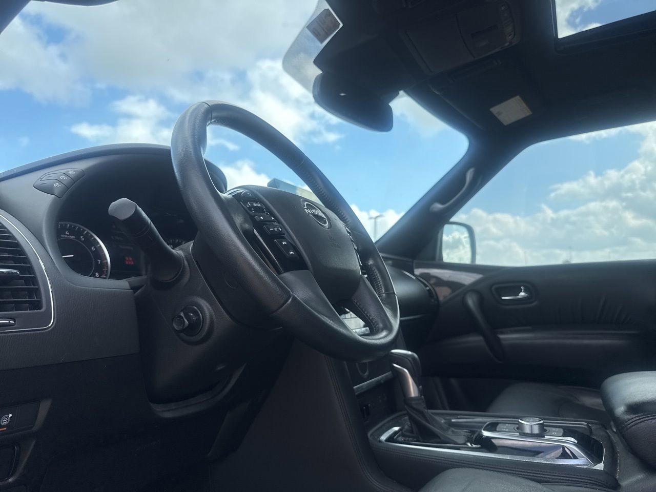 Used 2022 Nissan Armada SL w/ Midnight Edition Package image 38