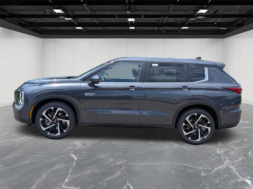 New 2025 Mitsubishi Outlander SE image 2