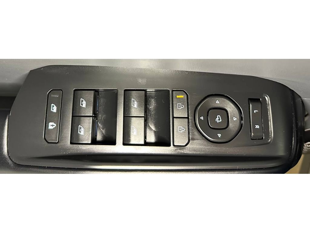 Used 2024 Kia EV9 Light Long Range RWD image 37