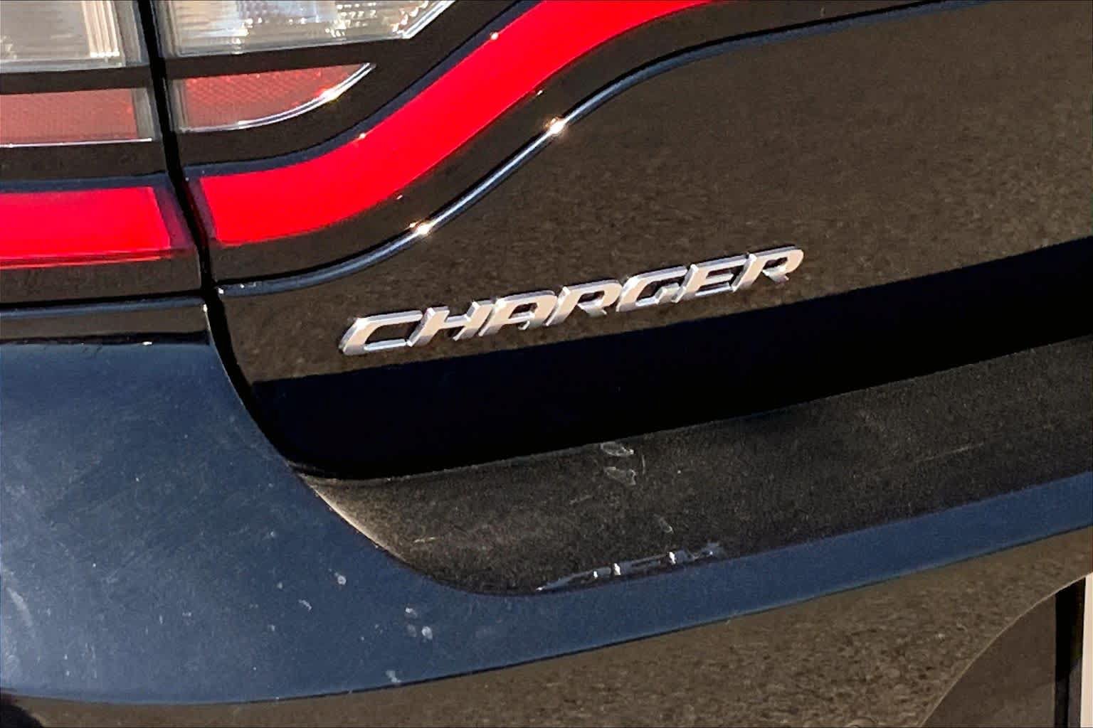 Used 2022 Dodge Charger SXT RWD image 10