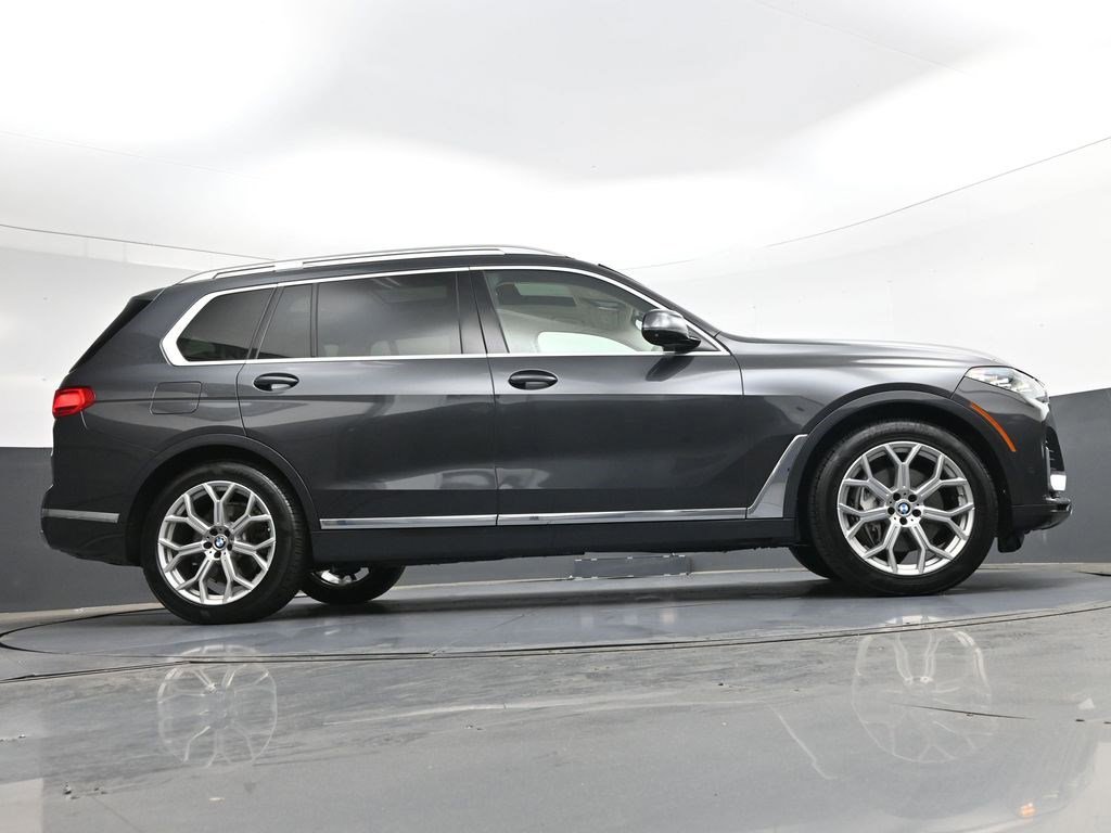 Used 2022 BMW X7 xDrive40i w/ Executive Package AWD/4WD image 34