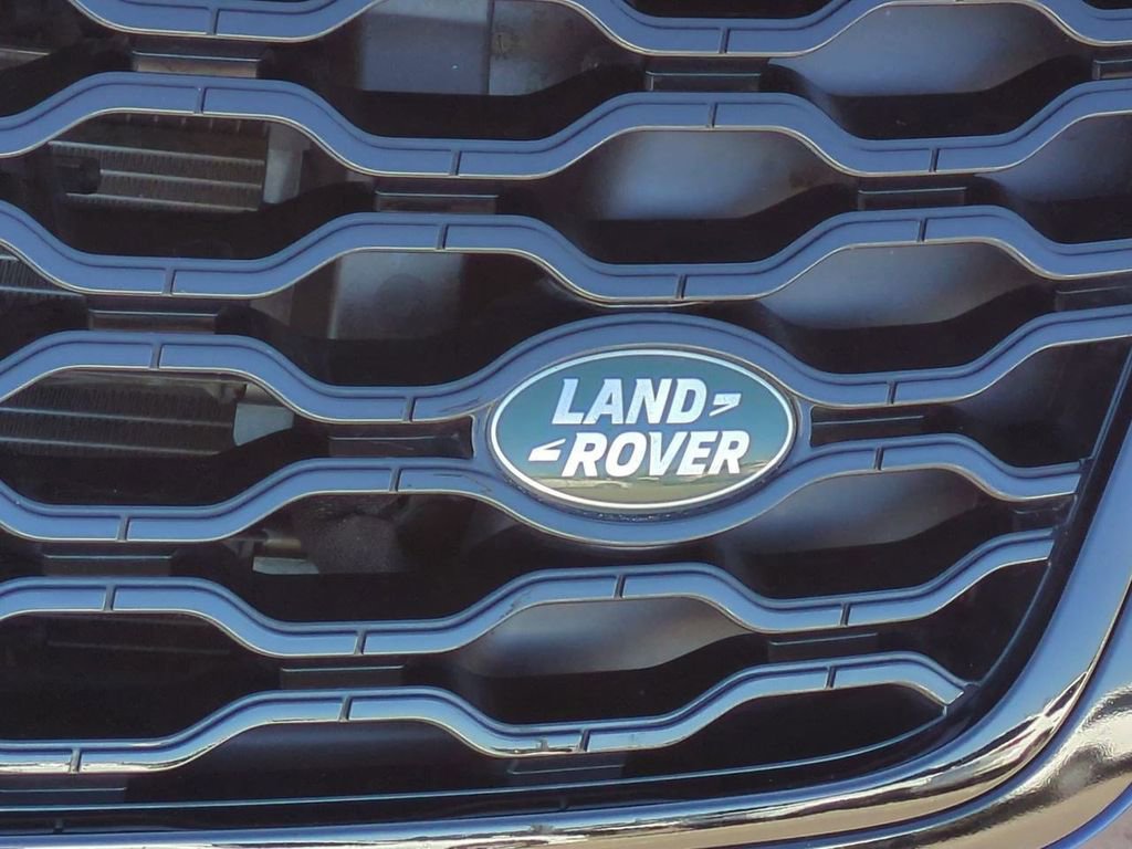 Used 2022 Land Rover Range Rover Velar R-Dynamic S image 11