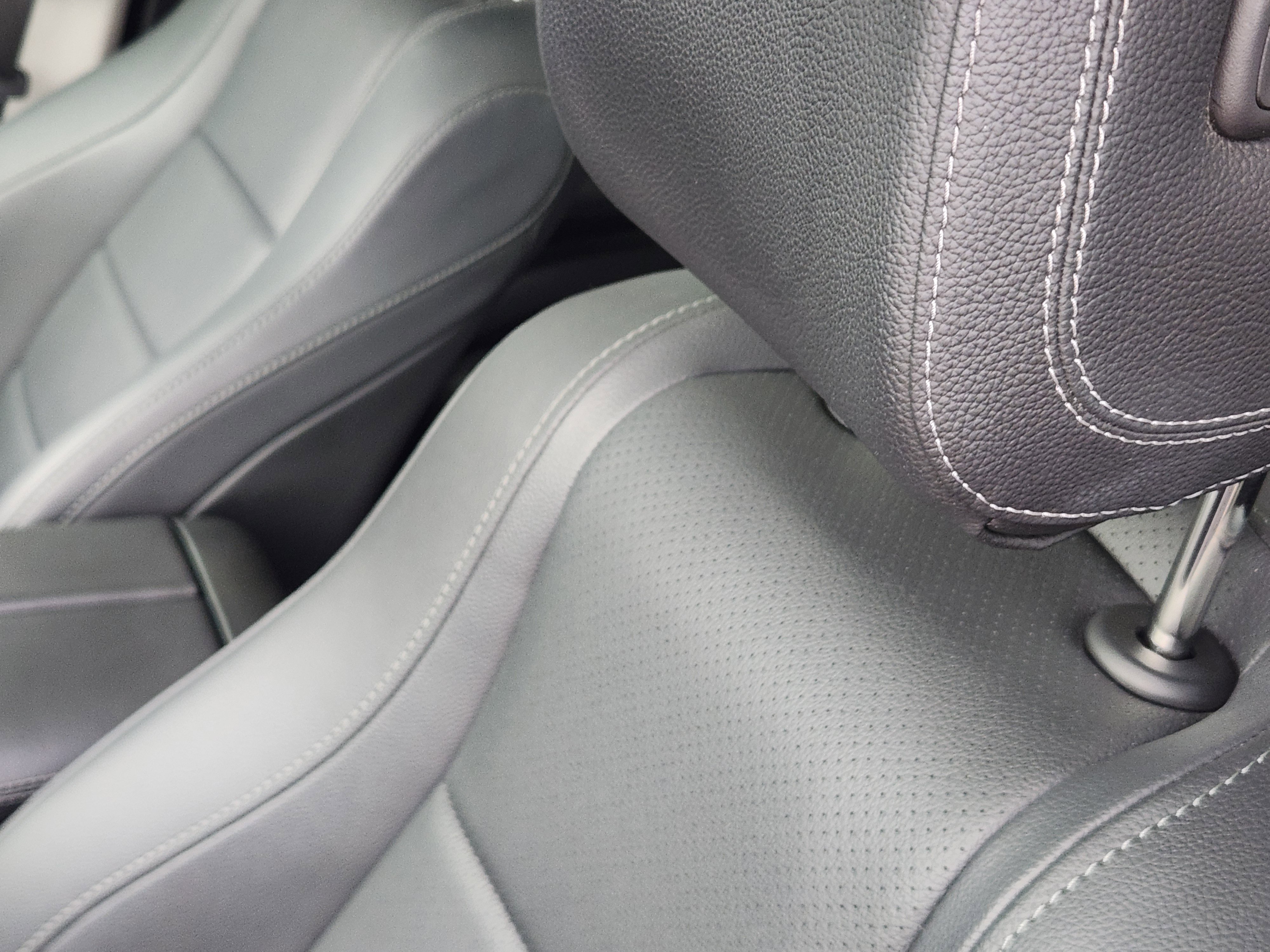 Used 2024 Mercedes-Benz GLE 450 4MATIC image 16