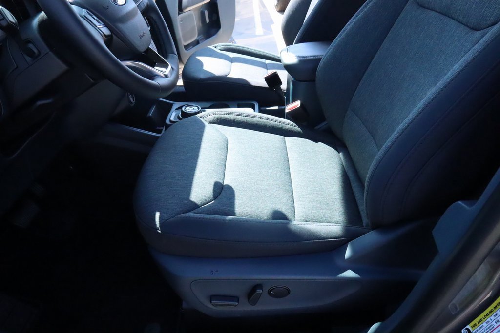 New 2025 Ford Maverick XLT w/ XLT Luxury Package image 11