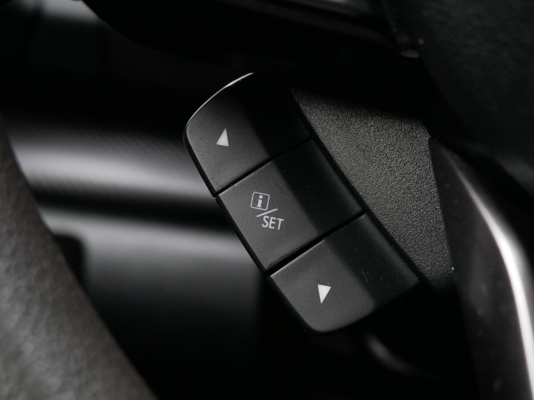 Used 2020 Subaru Crosstrek 2.0i AWD/4WD image 29