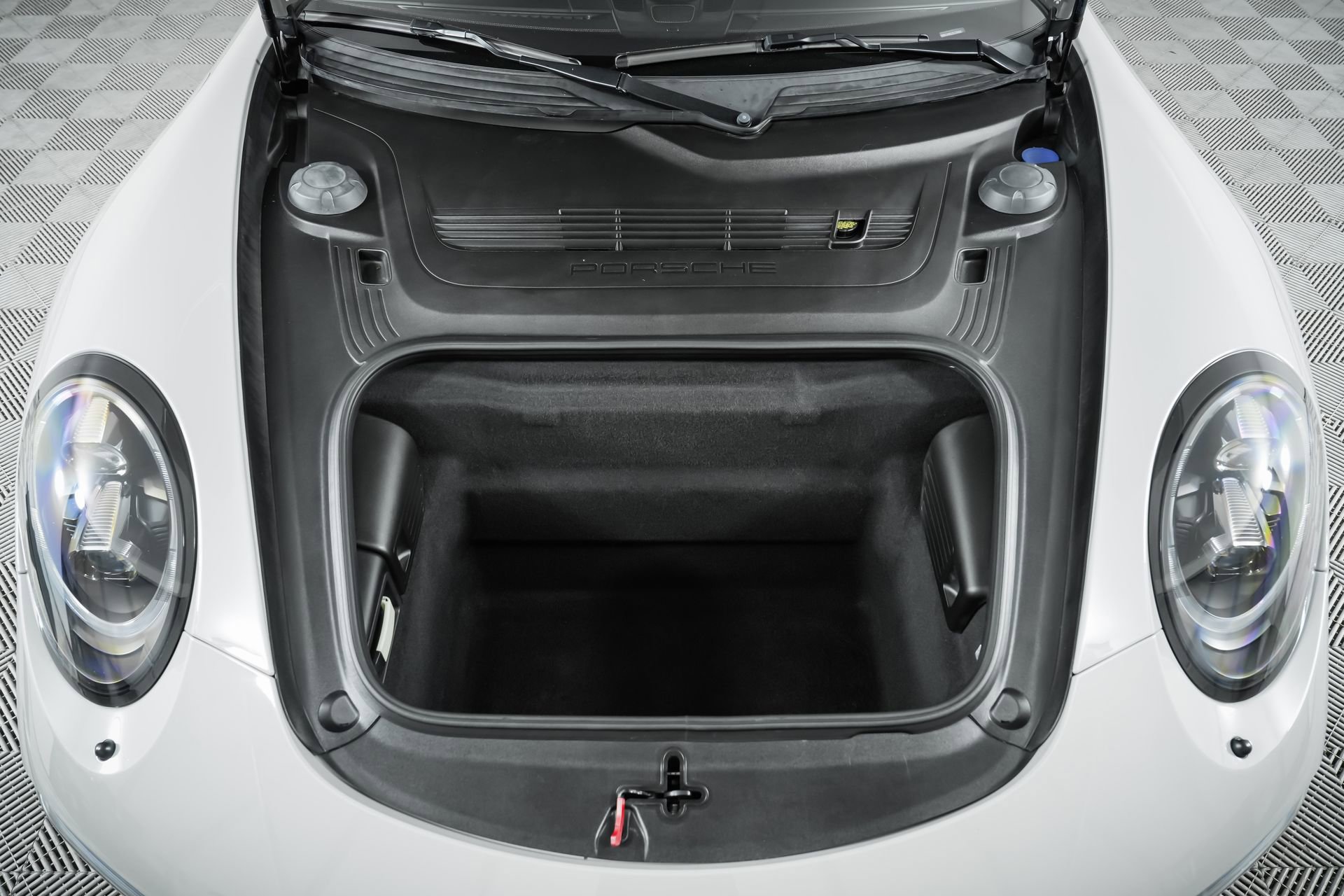 Used 2018 Porsche 911 Targa 4 GTS image 97