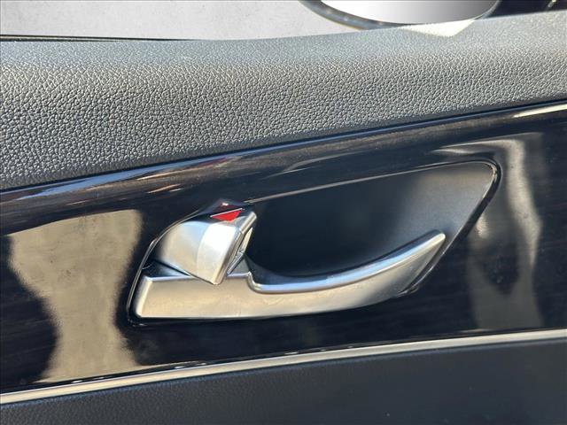 Used 2020 Kia Sorento LX image 16