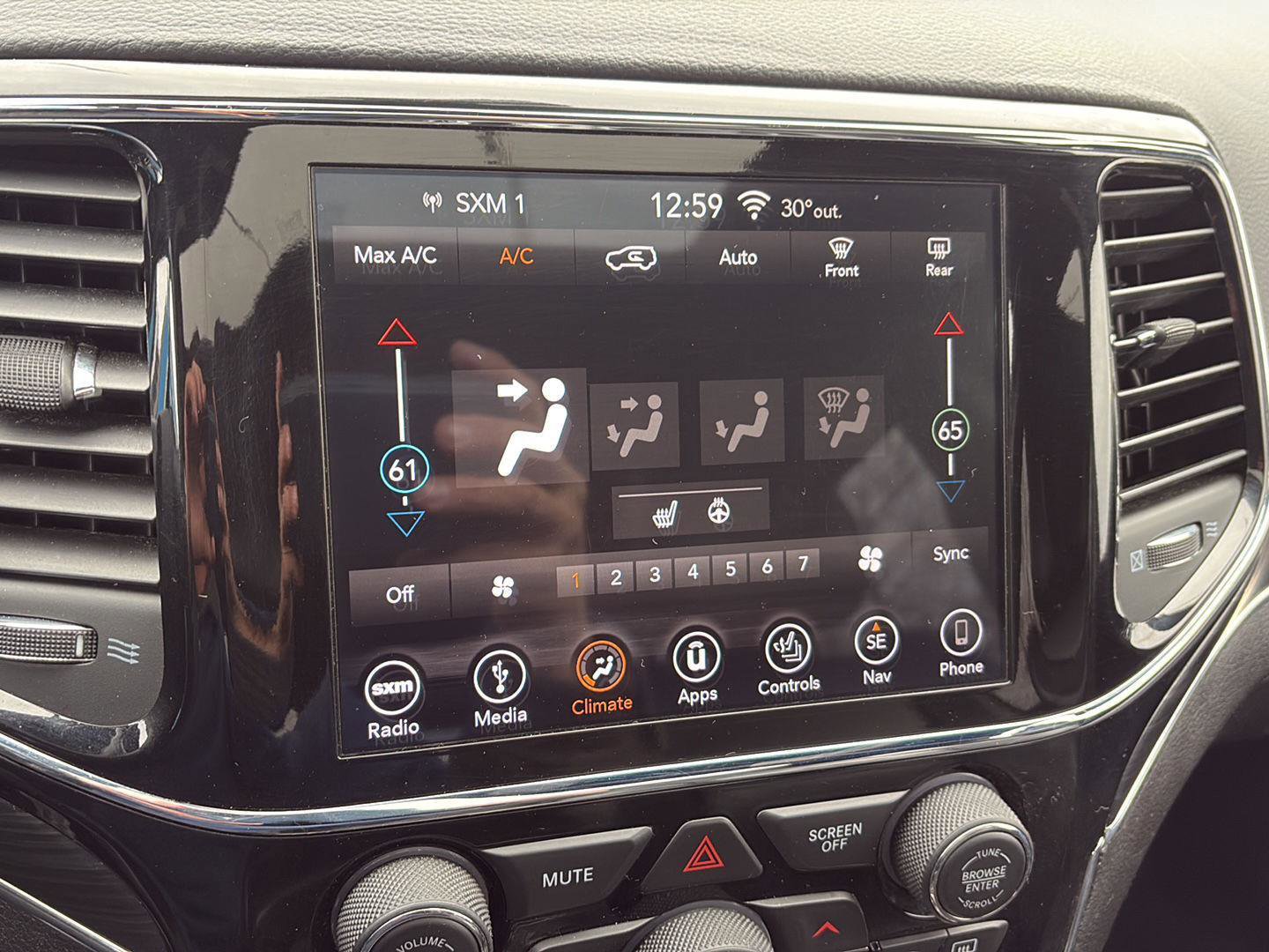 Used 2019 Jeep Grand Cherokee Limited image 21