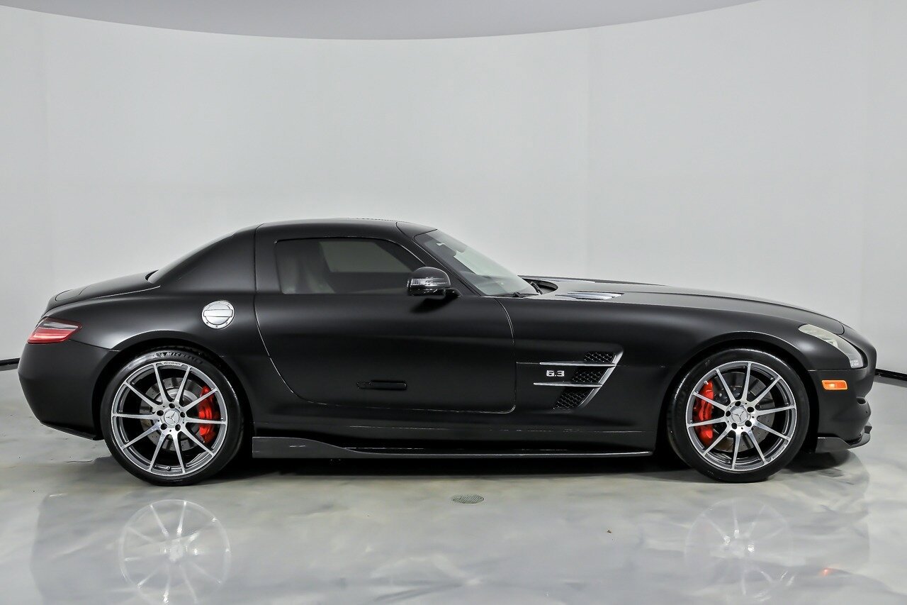 Used 2012 Mercedes-Benz SLS AMG Coupe image 14