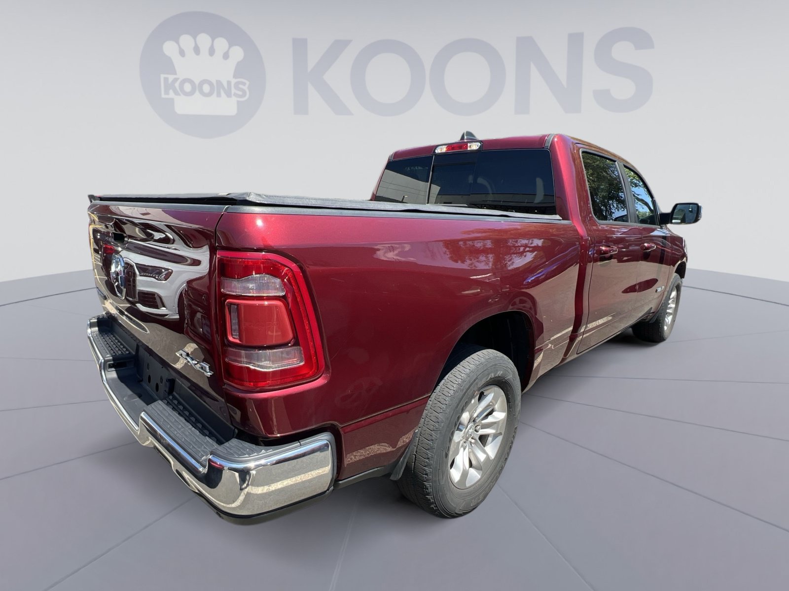 Used 2023 RAM 1500 Laramie AWD/4WD image 4