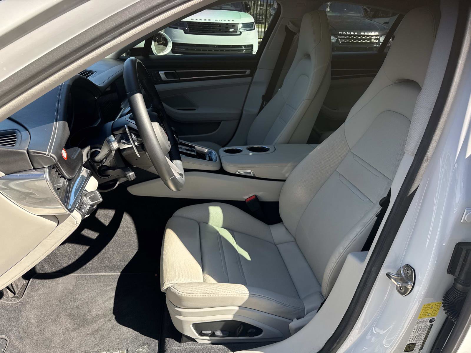 Used 2023 Porsche Panamera 4 Platinum Edition image 20