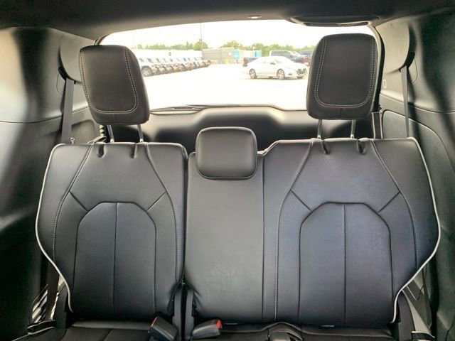 New 2026 Chrysler Pacifica Limited w/ Uconnect Theater Family Group image 21