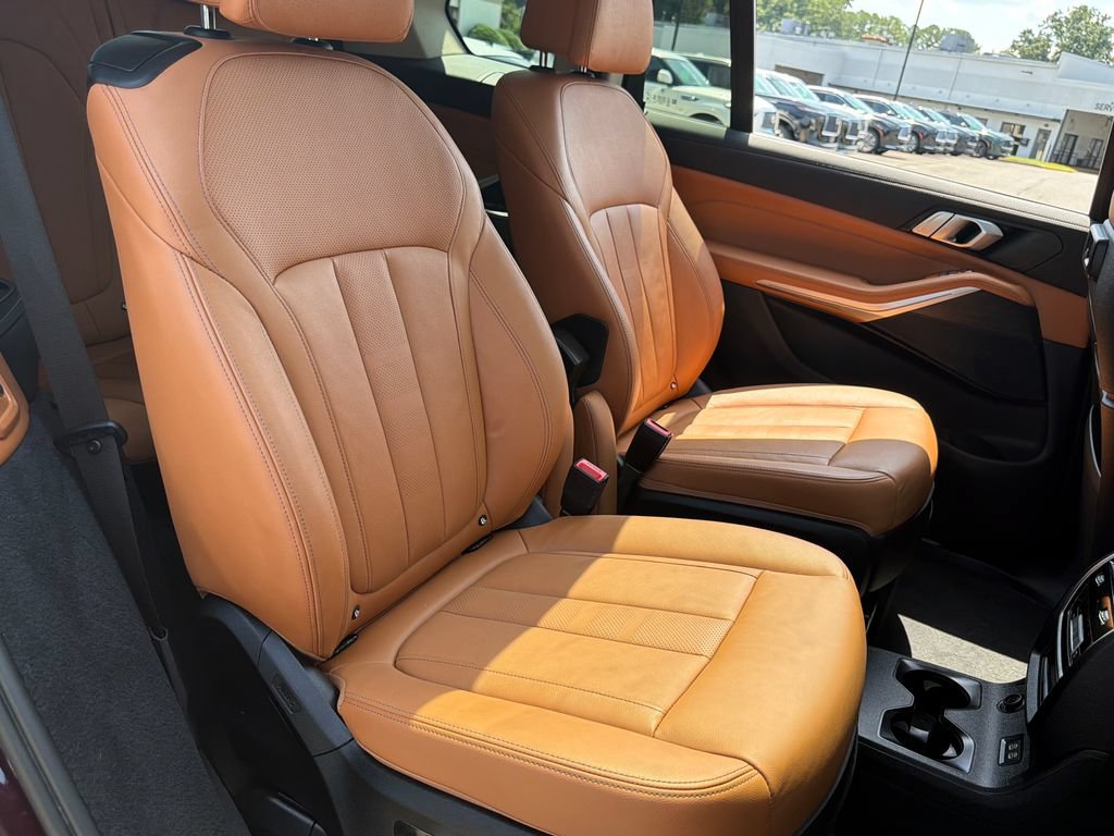 Used 2022 BMW X7 xDrive40i w/ Executive Package AWD/4WD image 36