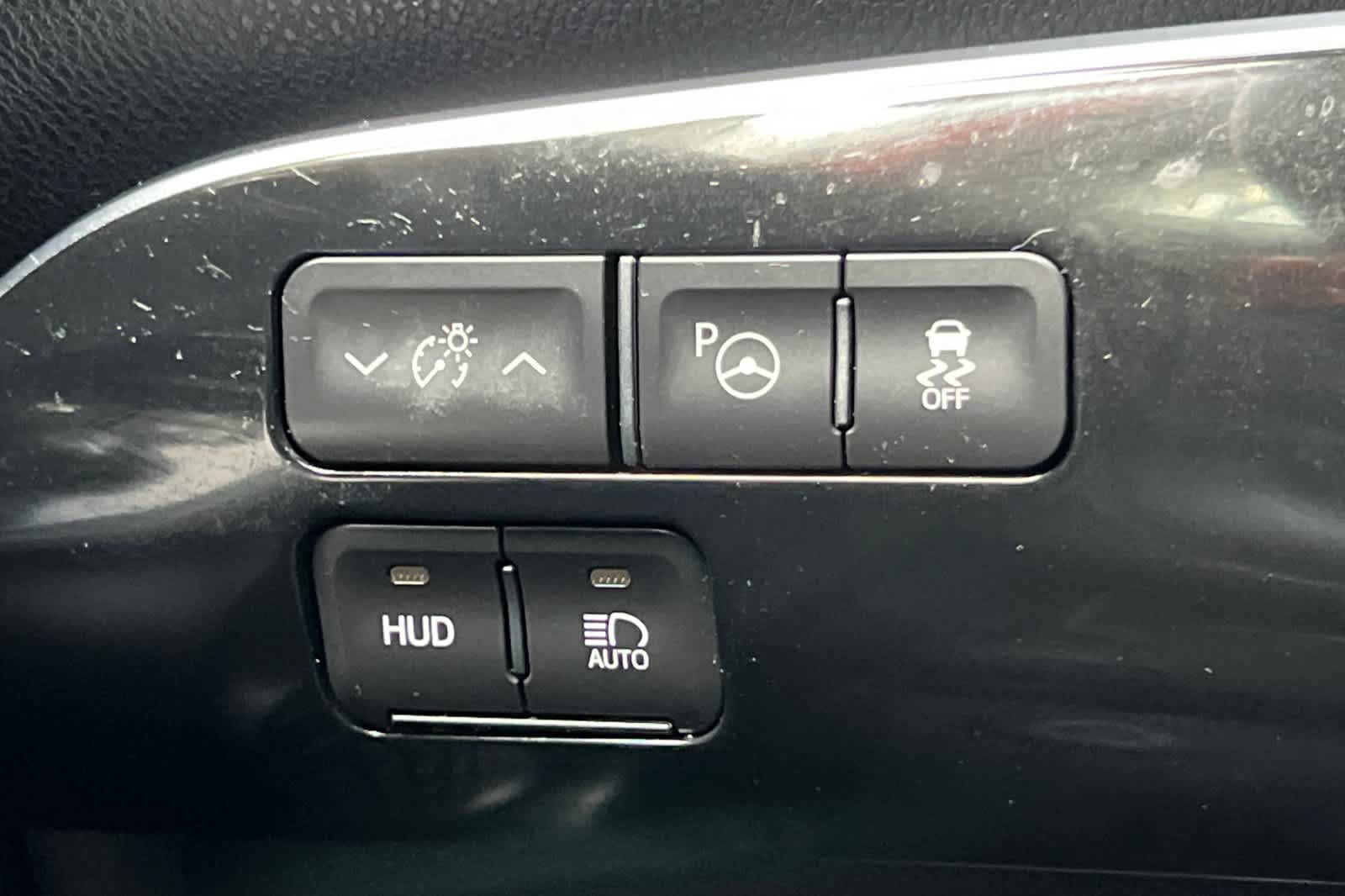 Certified 2022 Toyota Prius Prime Limited FWD image 31