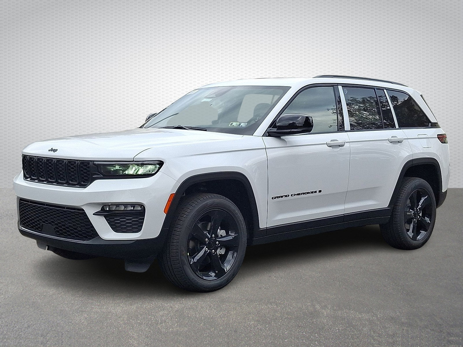 New 2025 Jeep Grand Cherokee Limited w/ Black Appearance Package image 3