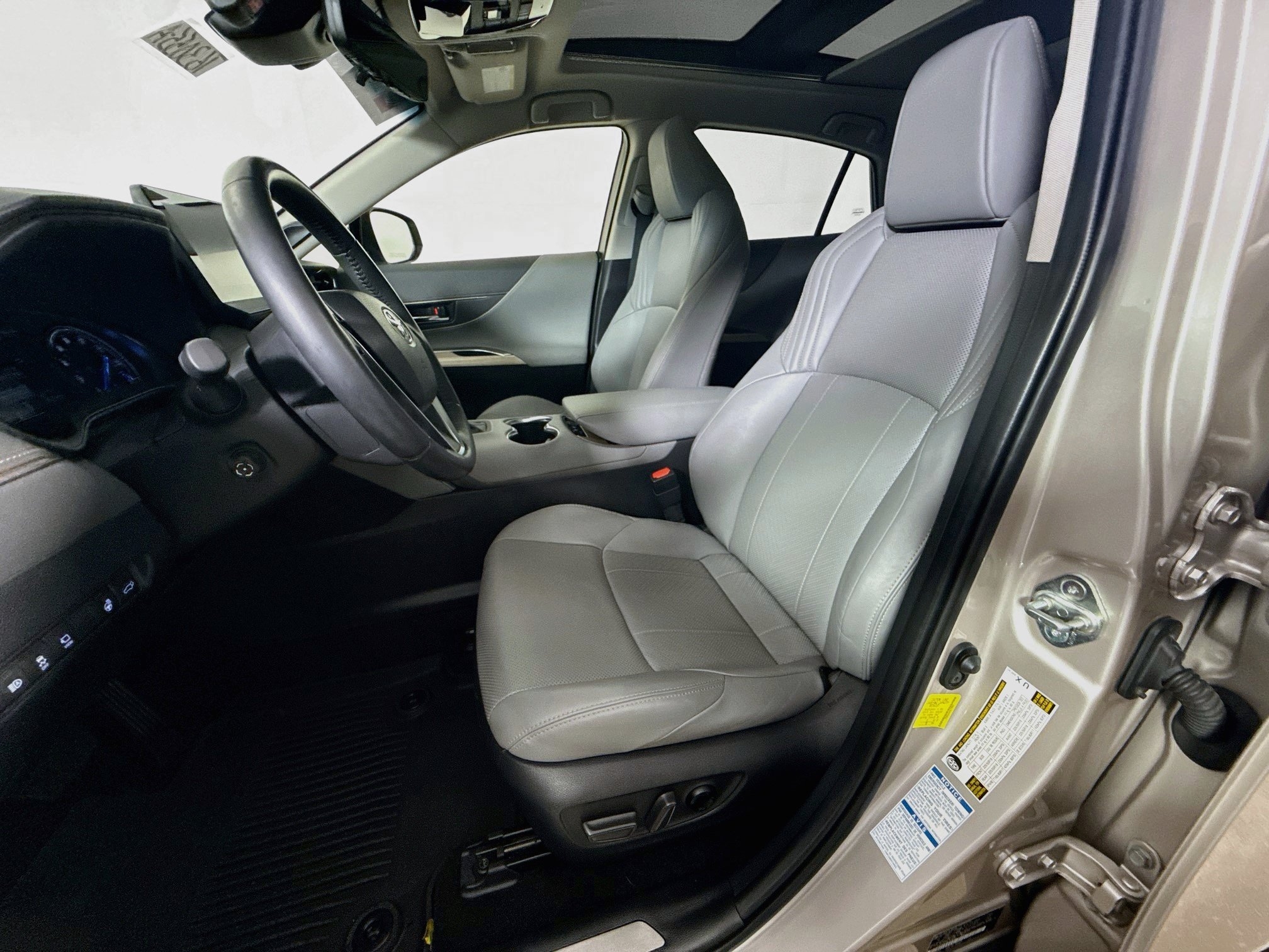 Certified 2022 Toyota Venza Limited w/ Advanced Technology Package AWD/4WD image 20