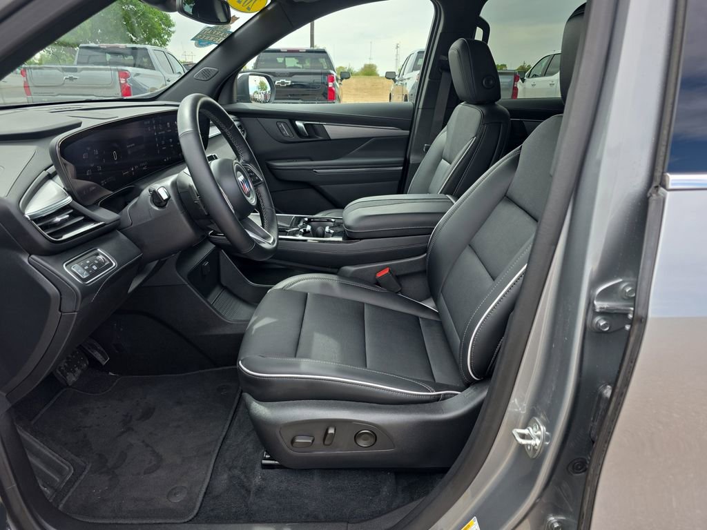 Used 2025 Buick Enclave Preferred AWD/4WD image 26