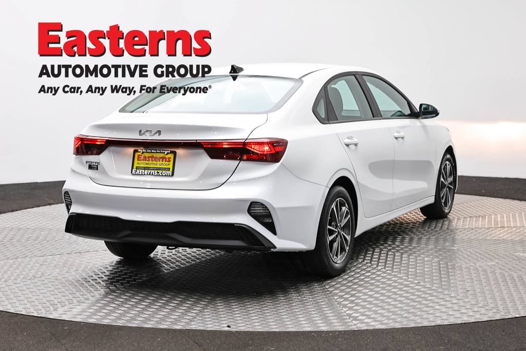 Used 2023 Kia Forte LXS FWD image 5