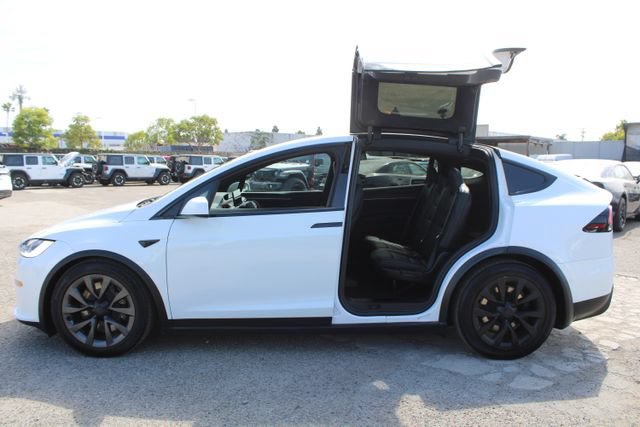 Used 2023 Tesla Model X AWD/4WD image 40