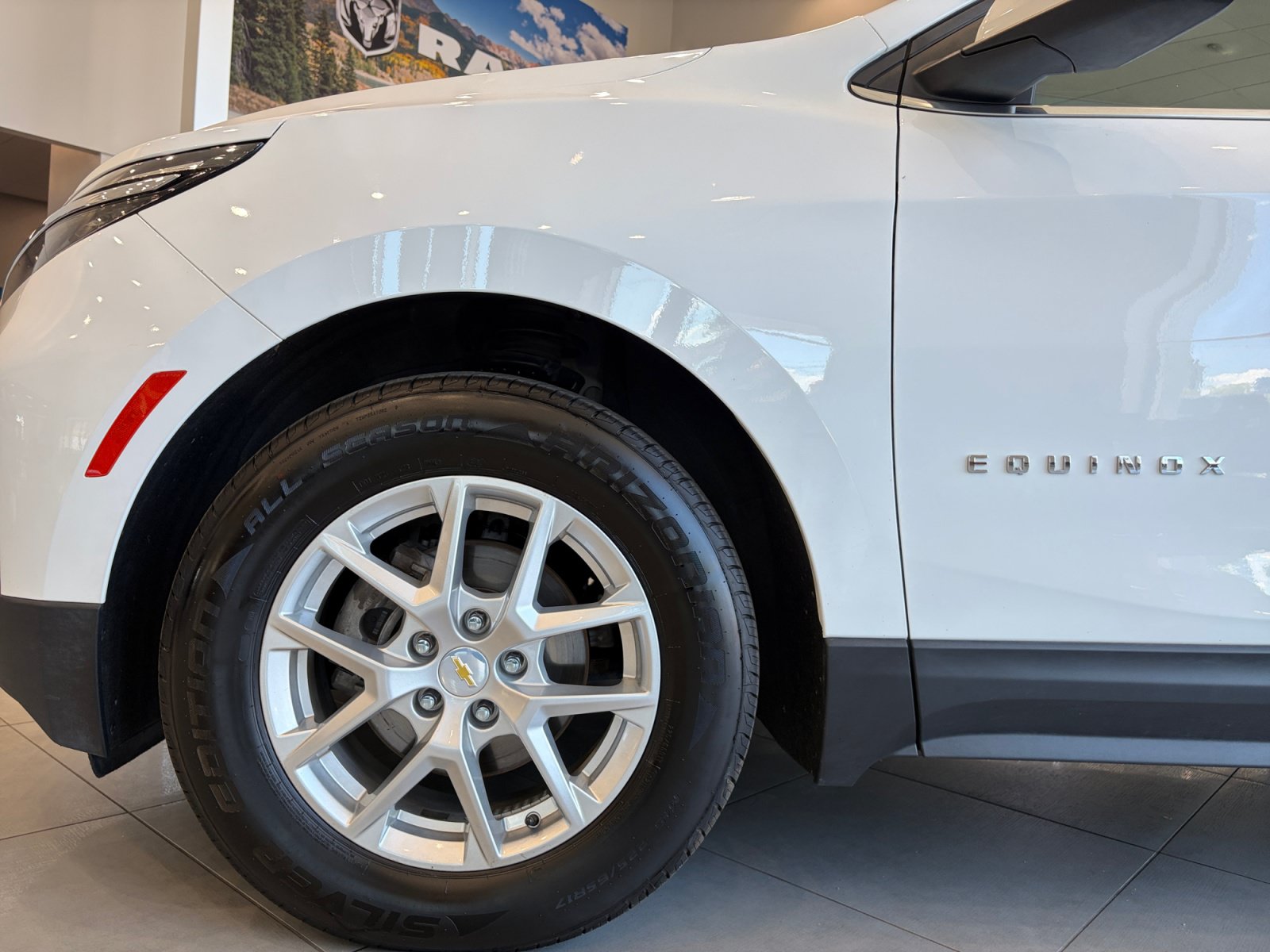 Used 2022 Chevrolet Equinox LT AWD/4WD image 10
