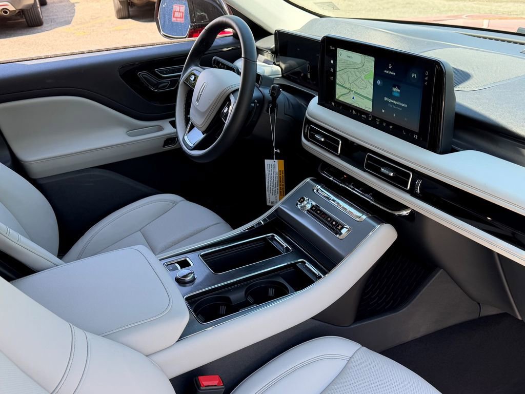 New 2026 Lincoln Aviator AWD image 6
