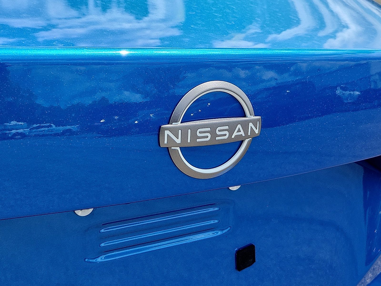 Used 2025 Nissan Sentra SV FWD image 29