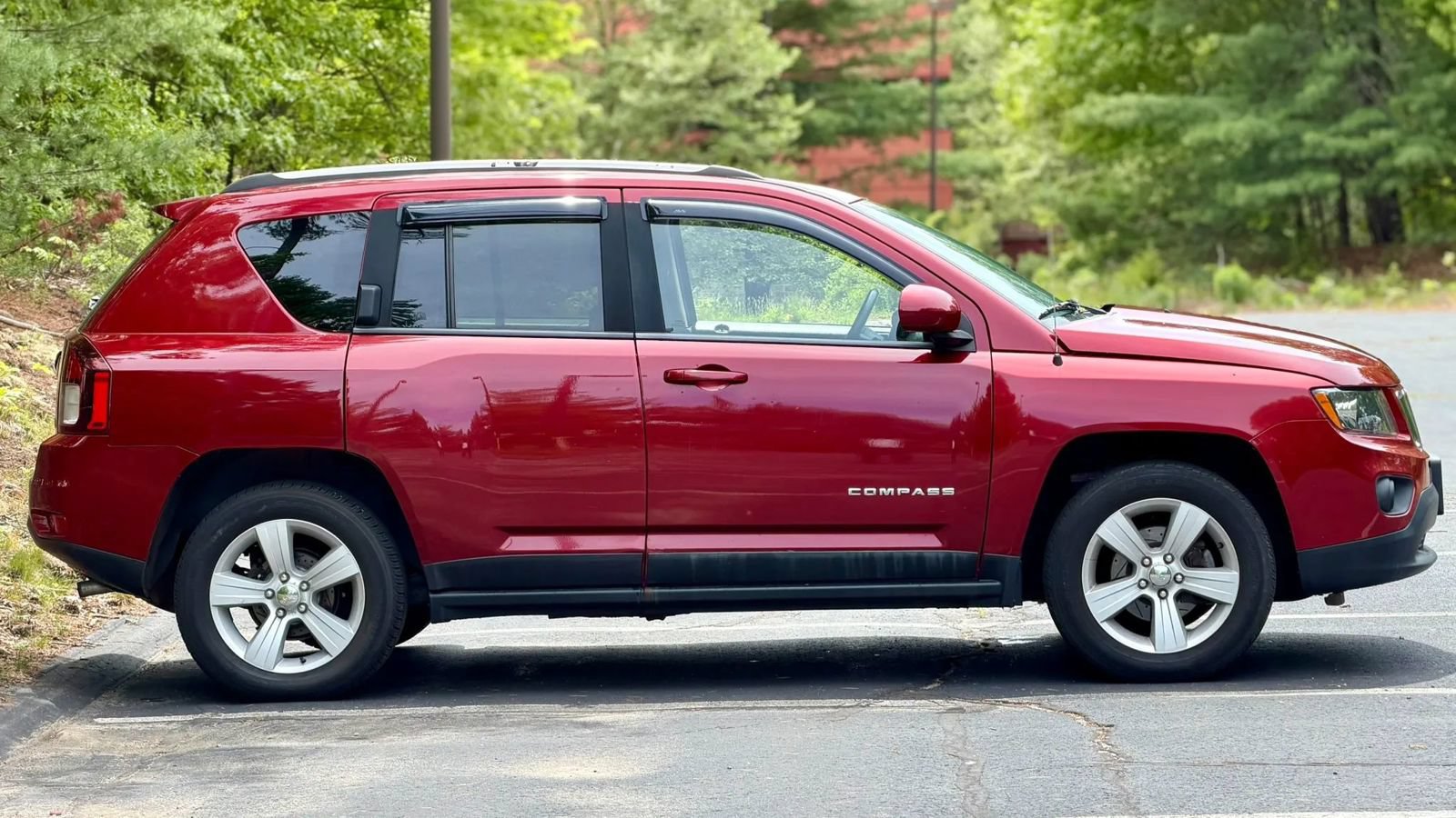 Used 2016 Jeep Compass Latitude AWD/4WD image 7