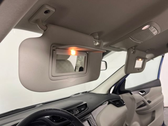 Used 2022 Nissan Rogue Sport SV FWD image 36