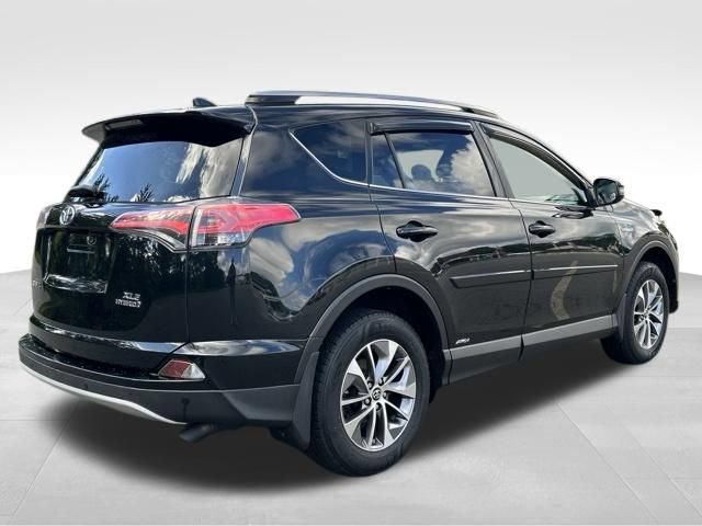 Used 2018 Toyota RAV4 XLE w/ Convenience Package AWD/4WD image 9