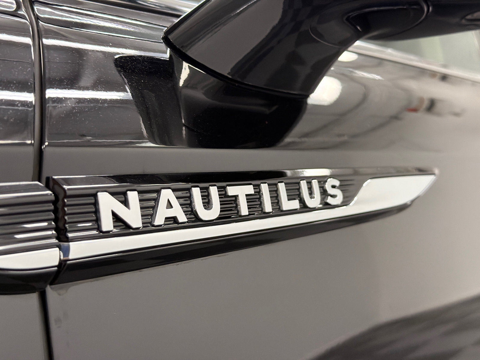 Certified 2023 Lincoln Nautilus Reserve w/ Monochromatic Package AWD/4WD image 16