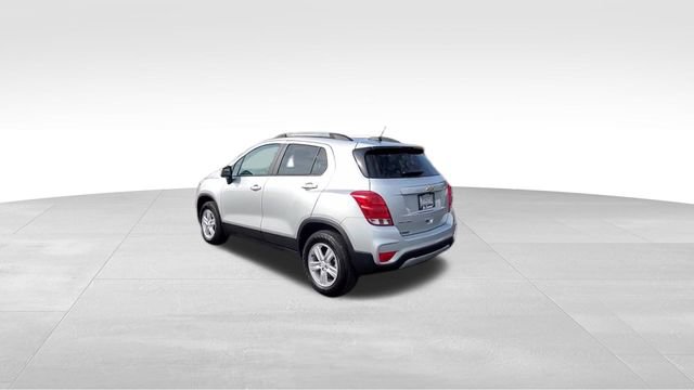 Used 2022 Chevrolet Trax LT w/ LT Convenience Package image 6