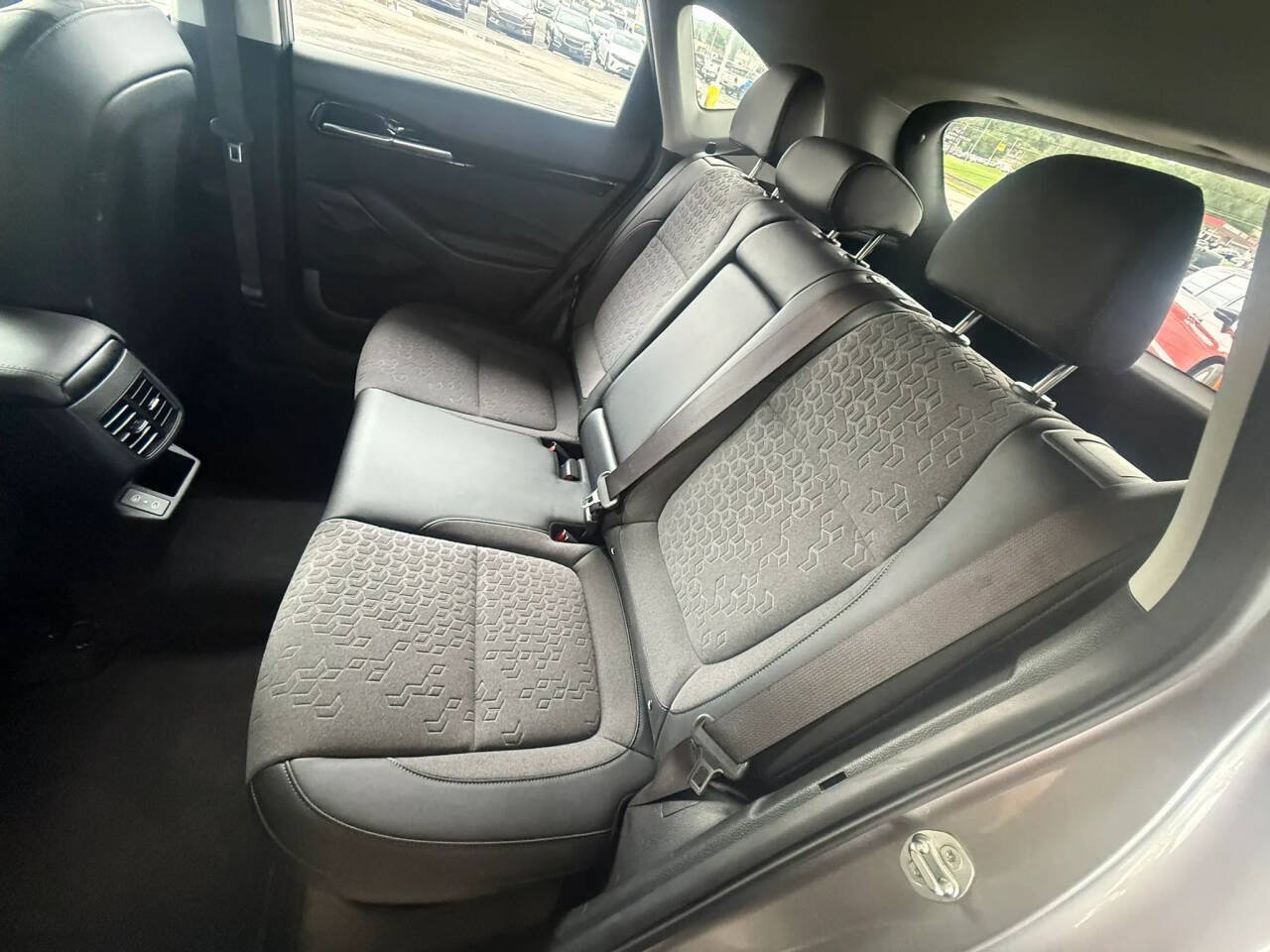 Used 2025 Kia Seltos S AWD/4WD image 15