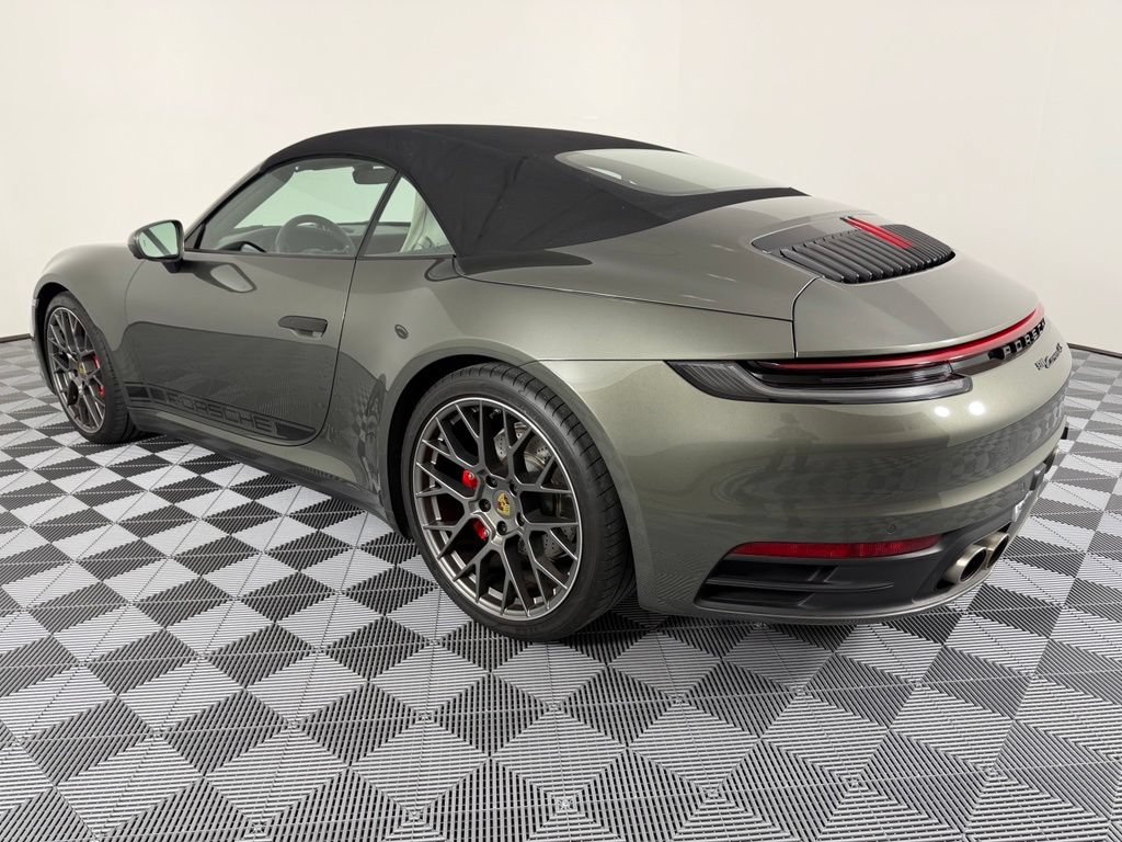 Used 2020 Porsche 911 Carrera 4S AWD/4WD image 3