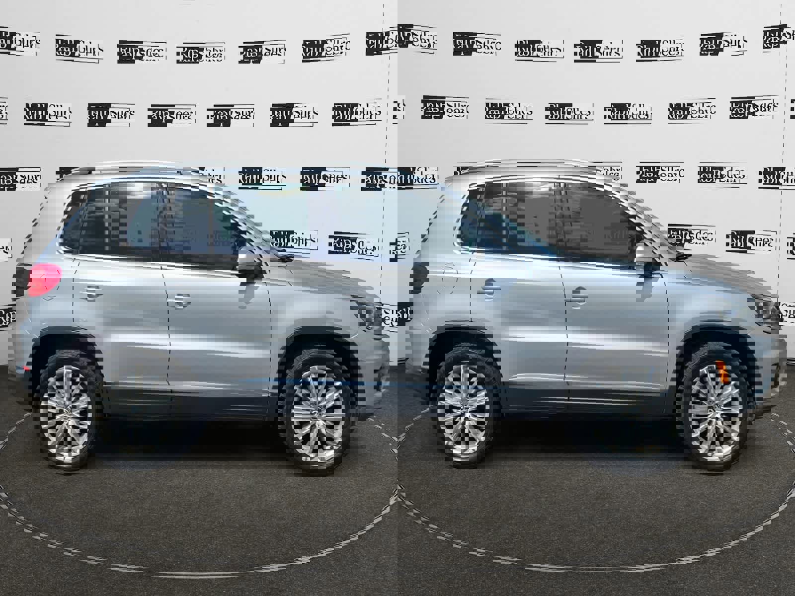 Used 2013 Volkswagen Tiguan SE image 7