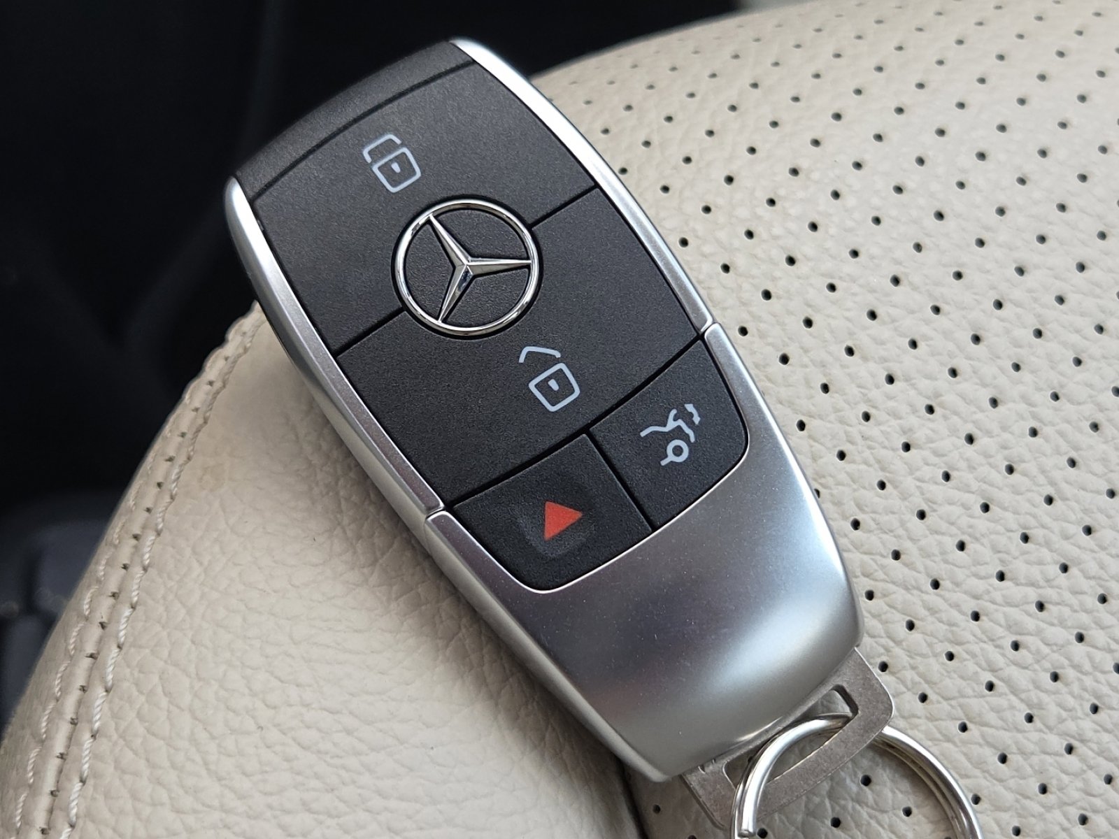 Used 2022 Mercedes-Benz GLC 300 4MATIC image 35