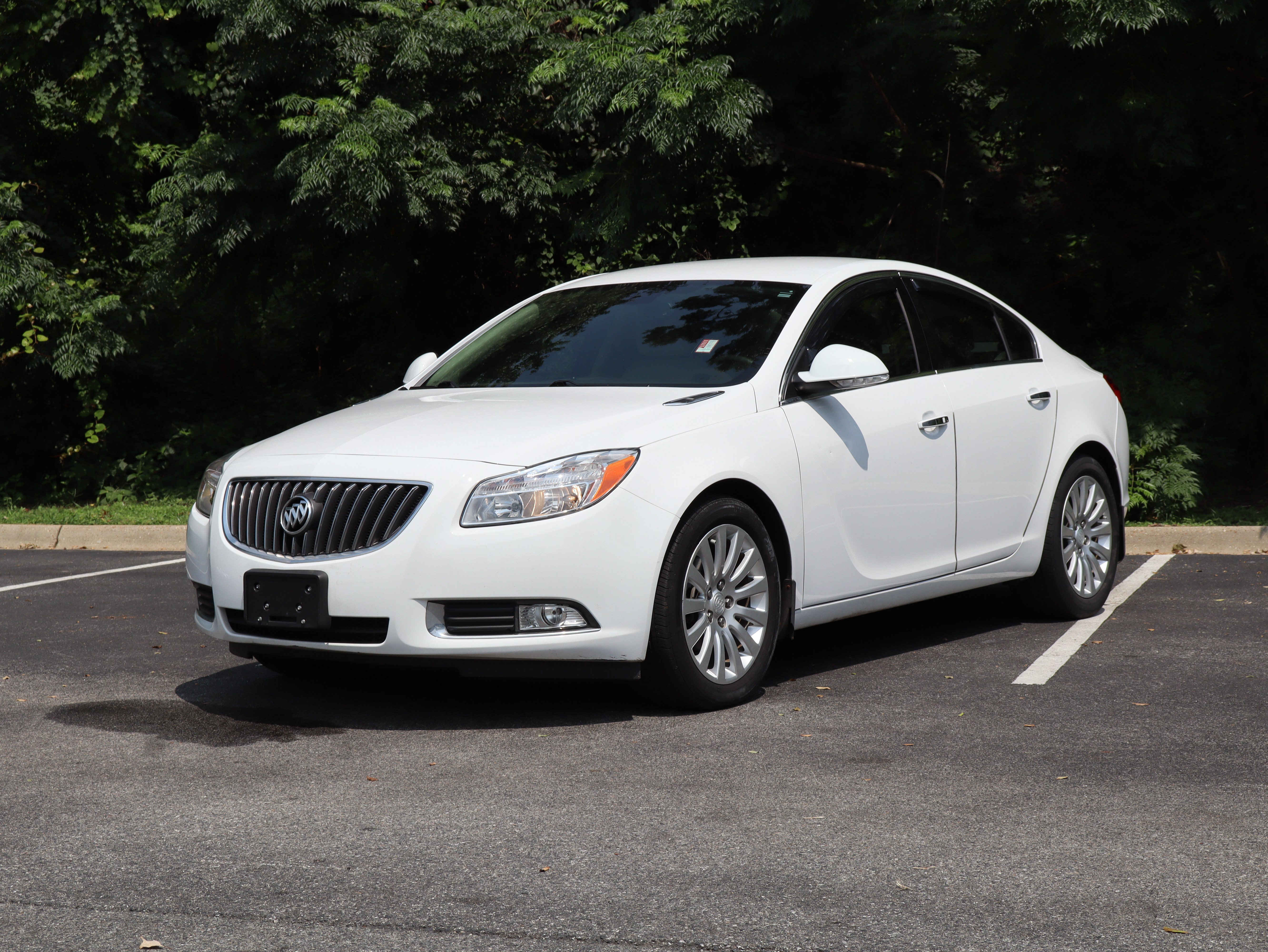 Used 2012 Buick Regal Premium FWD image 5