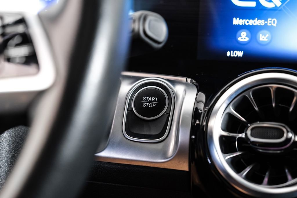 Used 2024 Mercedes-Benz EQB 250+ w/ Winter Package image 18