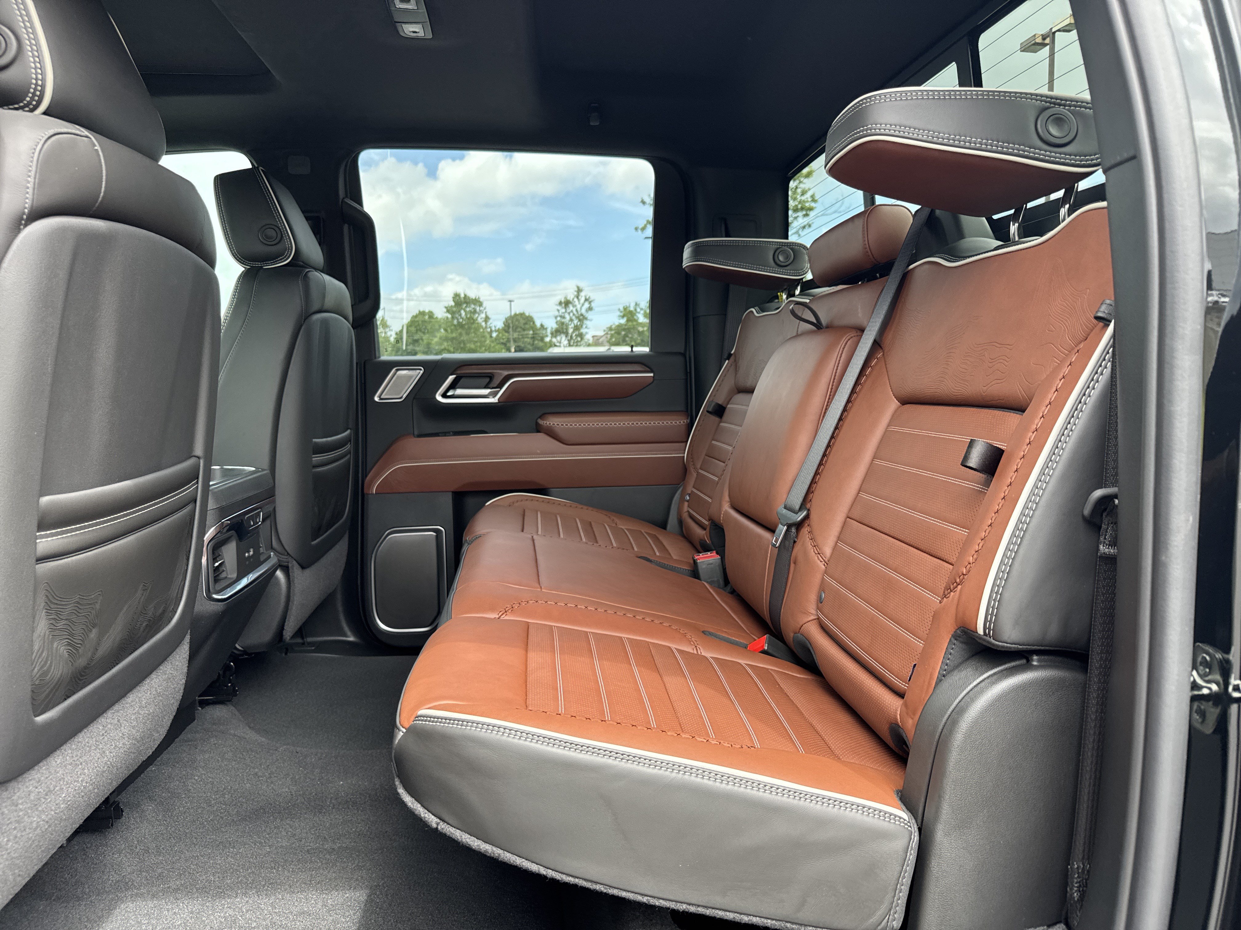 New 2026 GMC Sierra 2500 Denali Ultimate AWD/4WD image 32