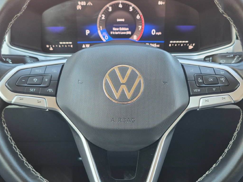 Used 2025 Volkswagen Taos SE AWD/4WD image 23