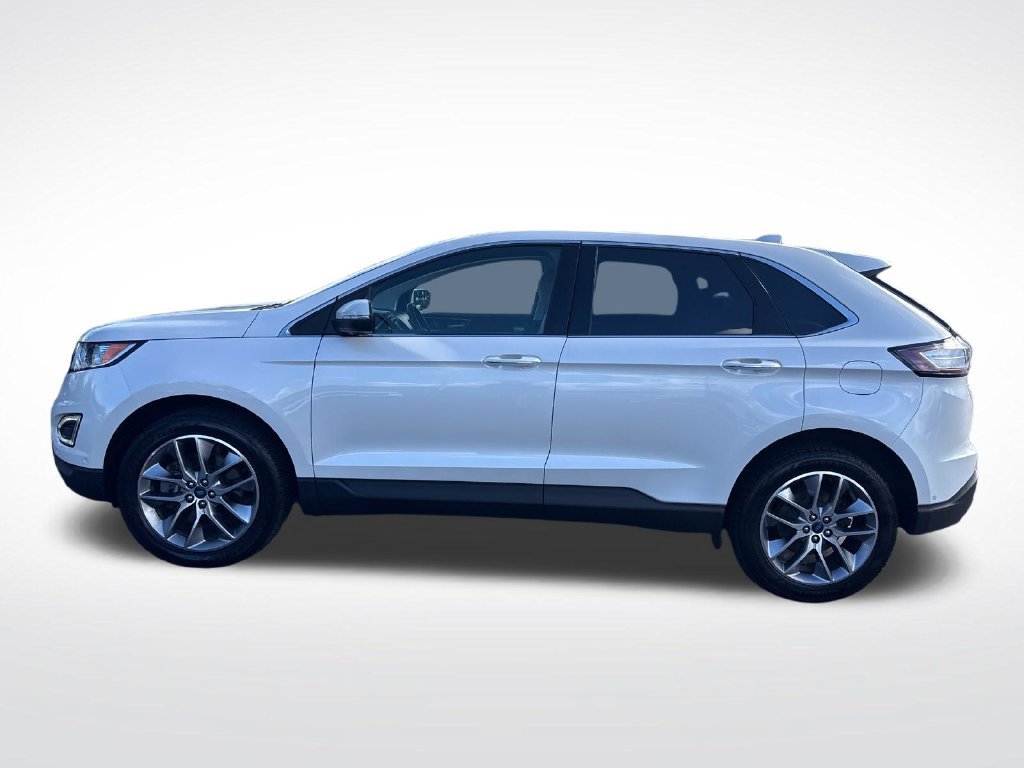Used 2017 Ford Edge Titanium w/ Equipment Group 302A AWD/4WD image 2