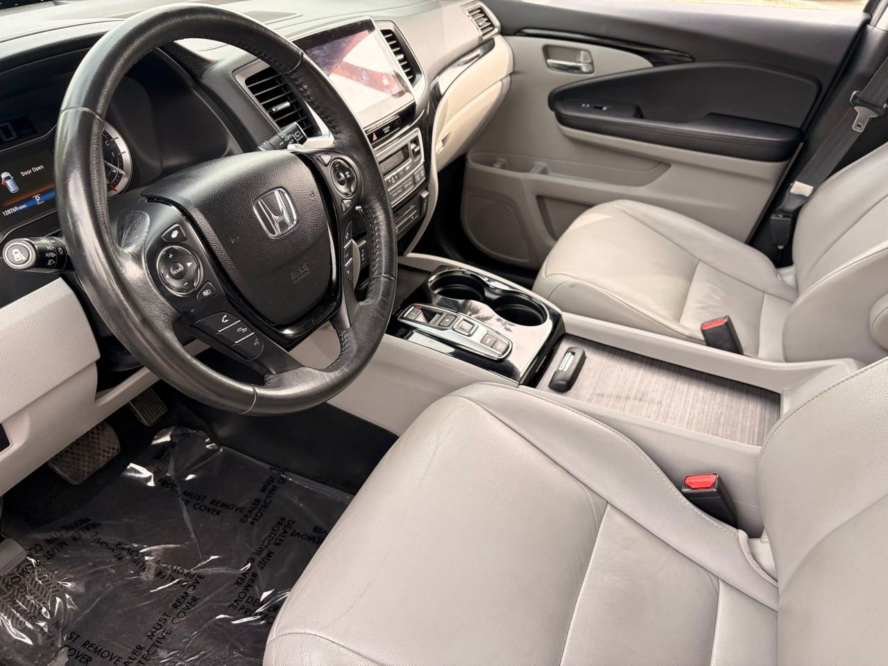 Used 2017 Honda Pilot Touring image 25