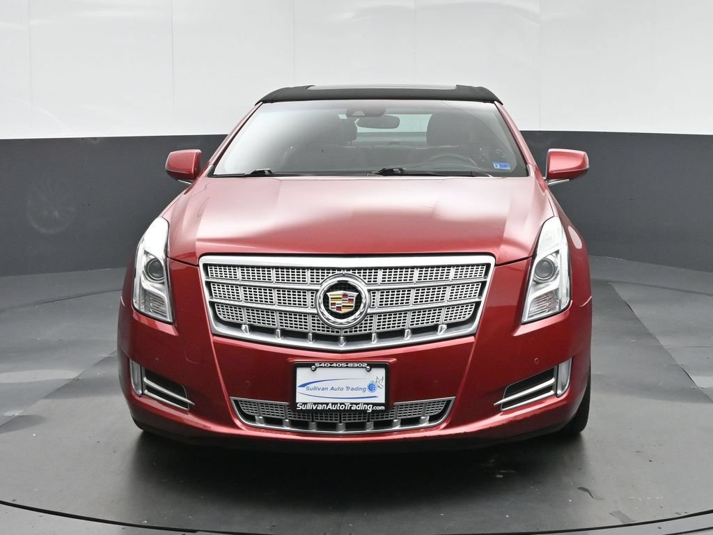 Used 2013 Cadillac XTS Platinum FWD image 2