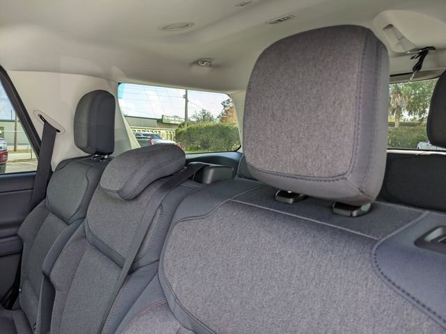 New 2025 Ford Expedition Active image 19