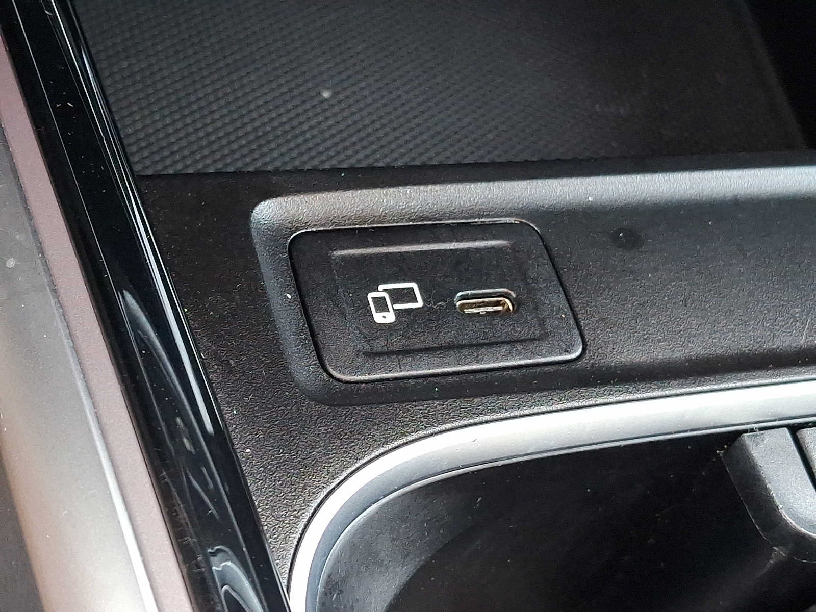 Used 2022 Mercedes-Benz GLB 250 4MATIC image 21