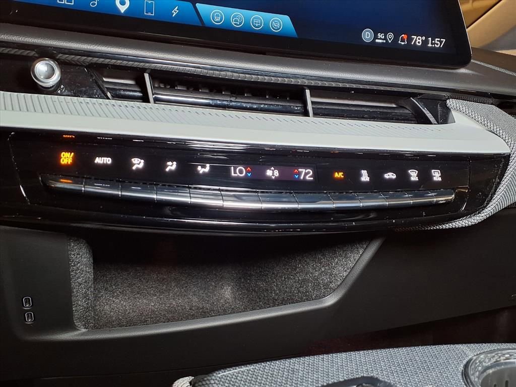 Certified 2025 Cadillac Optiq Luxury 1 w/ LPO, Floor Liner Package image 5