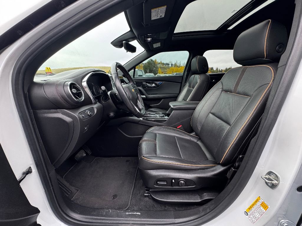 Used 2020 Chevrolet Blazer Premier w/ Driver Confidence II Package image 2