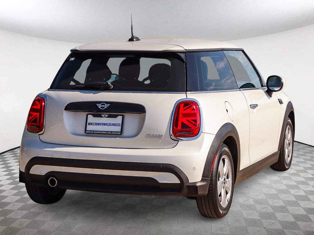 Used 2024 MINI Cooper 2-Door Hardtop FWD image 5