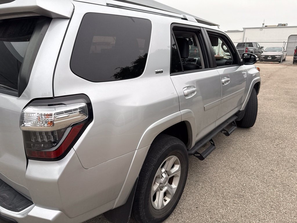 Used 2018 Toyota 4Runner SR5 Premium AWD/4WD image 4