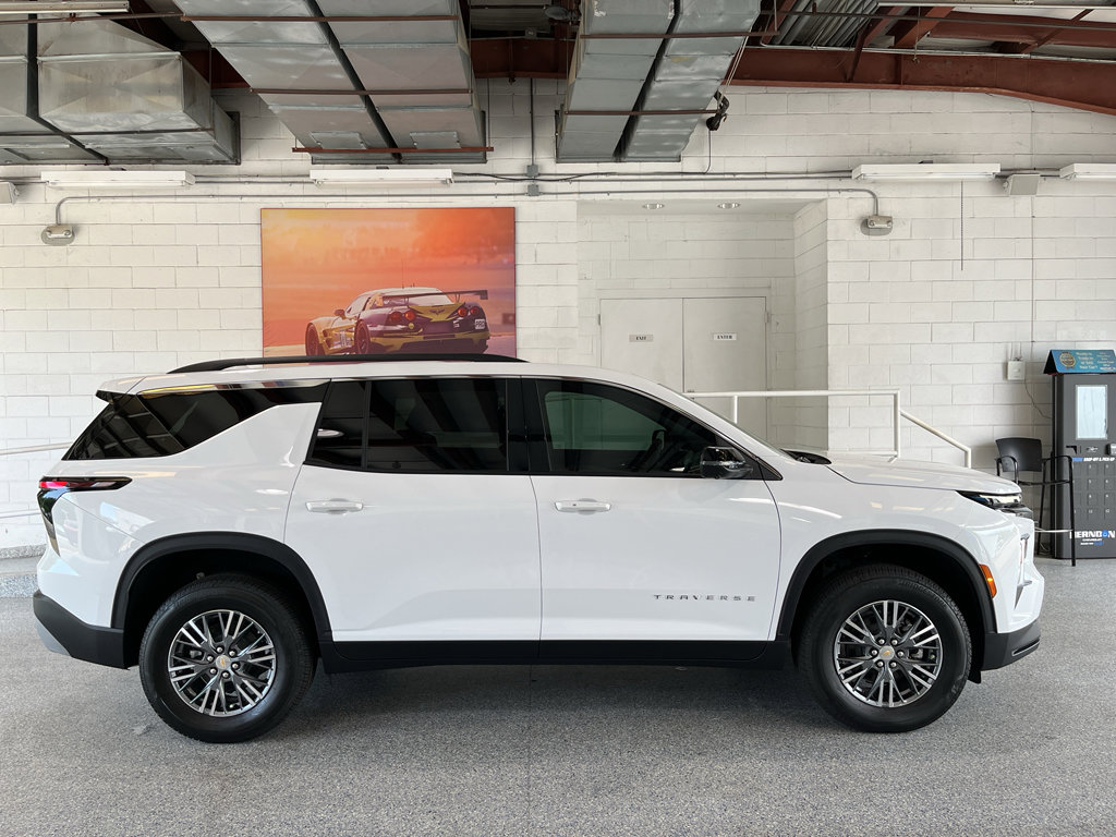New 2026 Chevrolet Traverse LT FWD image 12